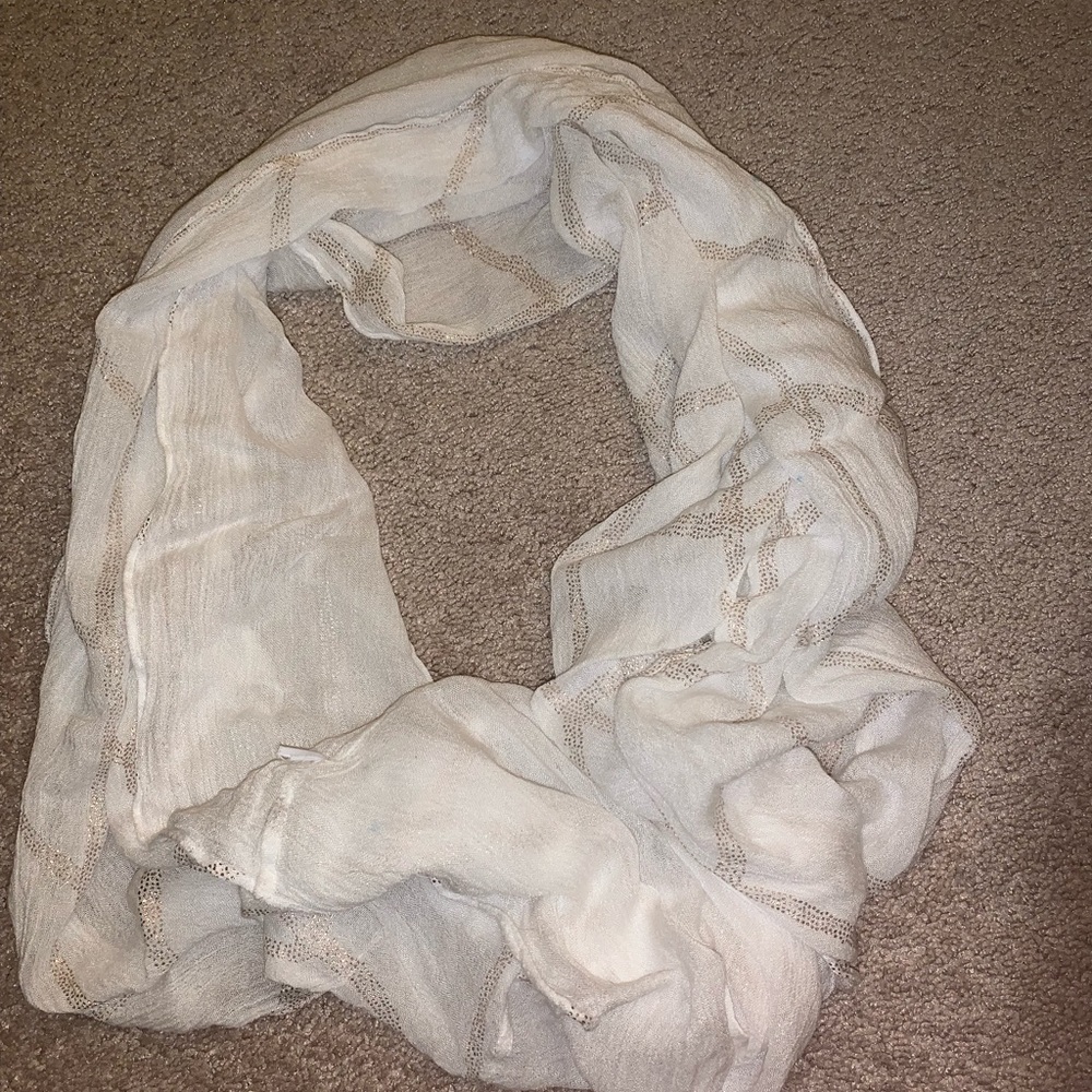 Infinity scarf